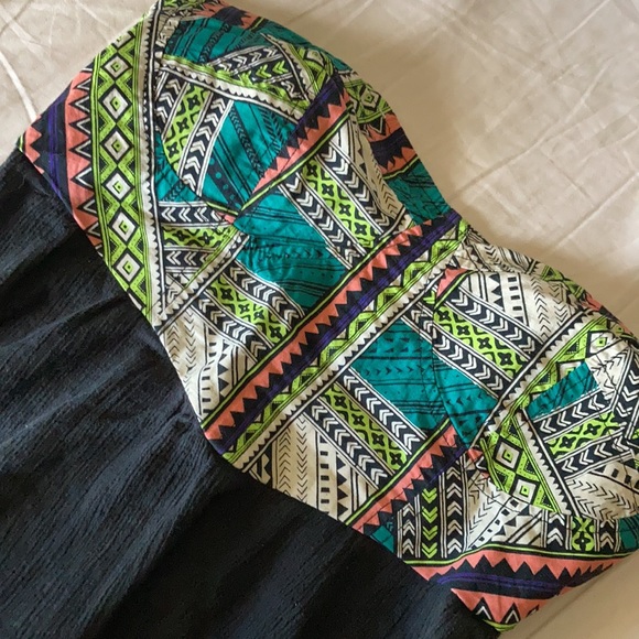 Strapless Light Flowy Top - Picture 2 of 4